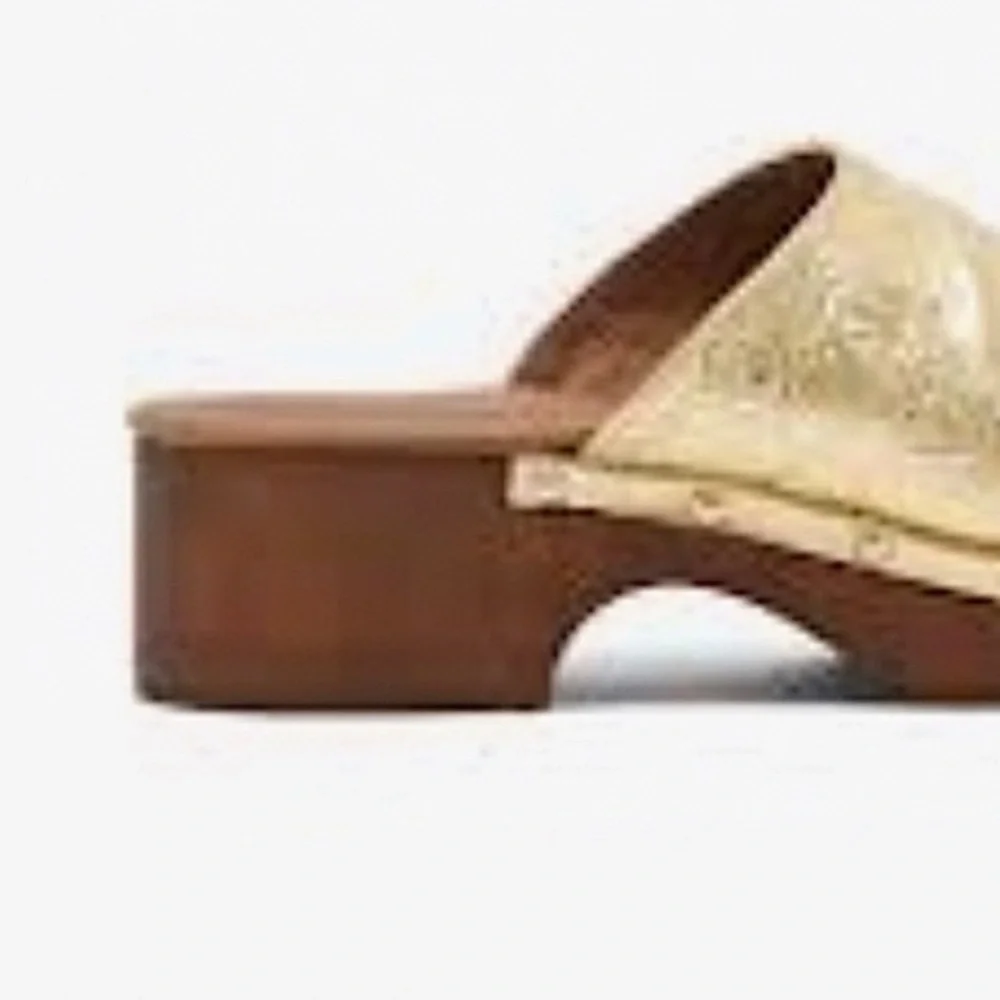 Valentino by Mario Valentino Micky Clog‎
